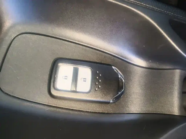 Honda Fit — Фото автомобиля 8