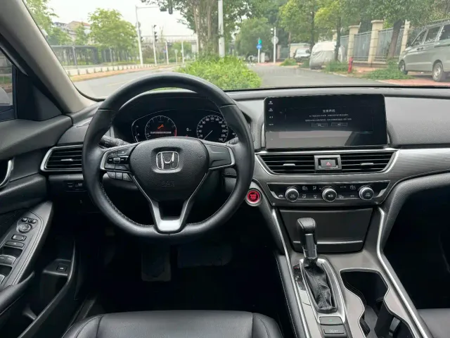 Honda Accord — Фото автомобиля 5