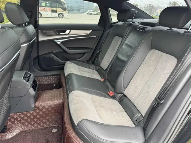 Audi A6L — Фото автомобиля 12