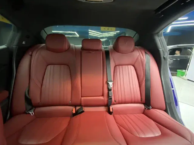 Maserati Ghibli — Фото автомобиля 19