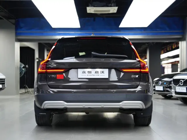 Volvo V90 — Фото автомобиля 5