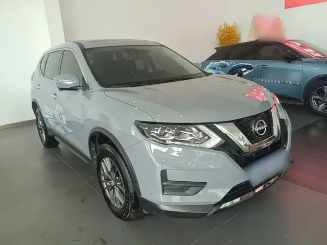 Nissan X-Trail — Фото автомобиля 3