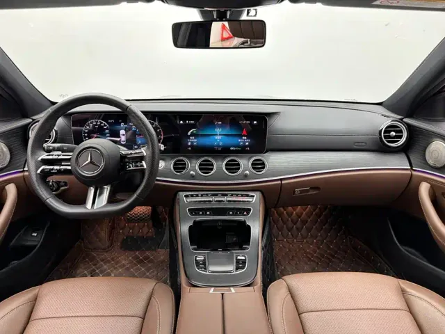 Mercedes-Benz E-Class — Фото автомобиля 10