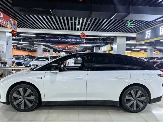 Li Auto i6 — Фото автомобиля 3