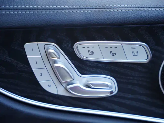 Mercedes-Benz E-Class — Фото автомобиля 29