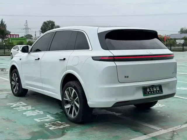 Li Auto L7 — Фото автомобиля 6