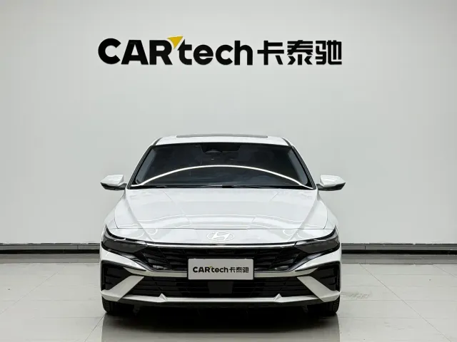 Hyundai Elantra — Фото автомобиля 2