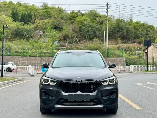 BMW X1 — Фото автомобиля 2