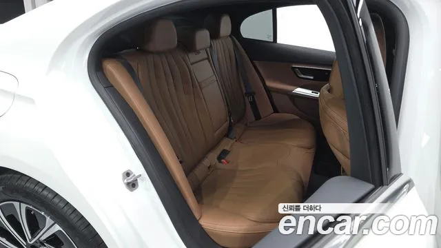 Mercedes-Benz E-Class W214 — Фото автомобиля 18