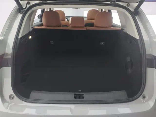 Leapmotor C10 — Фото автомобиля 4