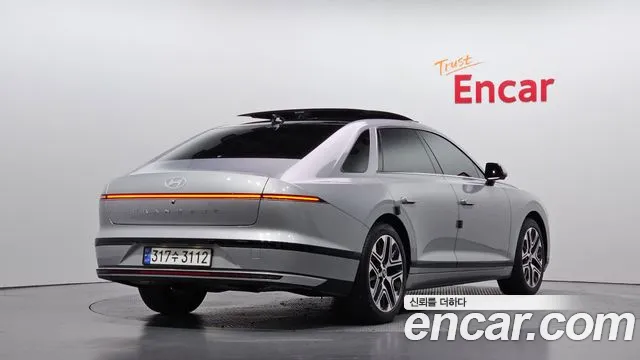 Hyundai Grandeur GN7 — Фото автомобиля 2
