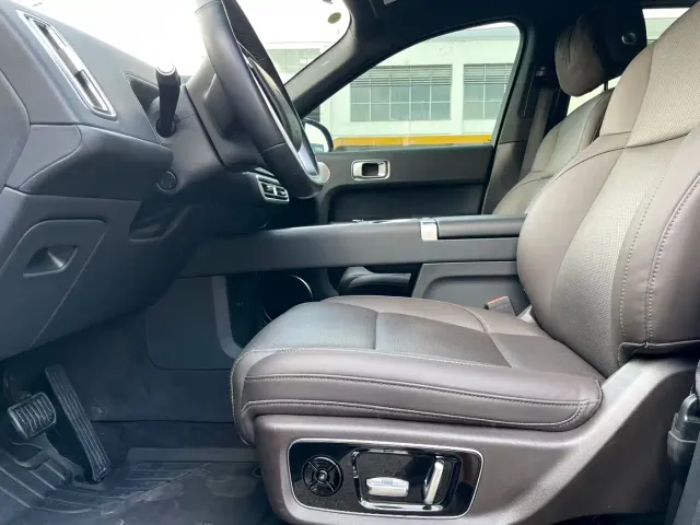 Li Auto L8 — Фото автомобиля 7