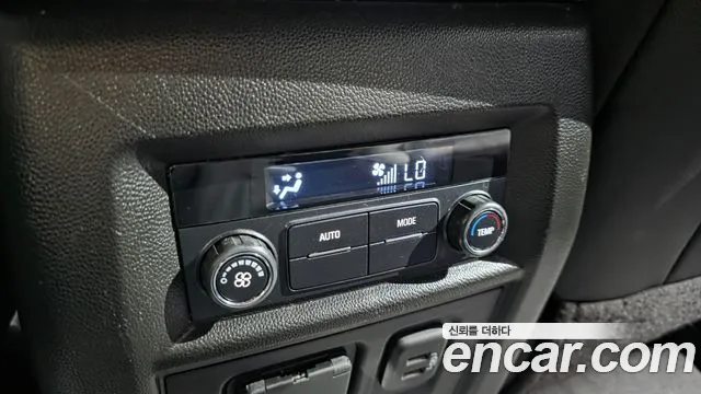 ChevroletGMDaewoo Traverse Traverse — Фото автомобиля 27