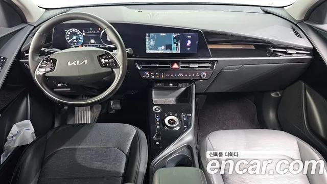 Kia Niro — Фото автомобиля 7