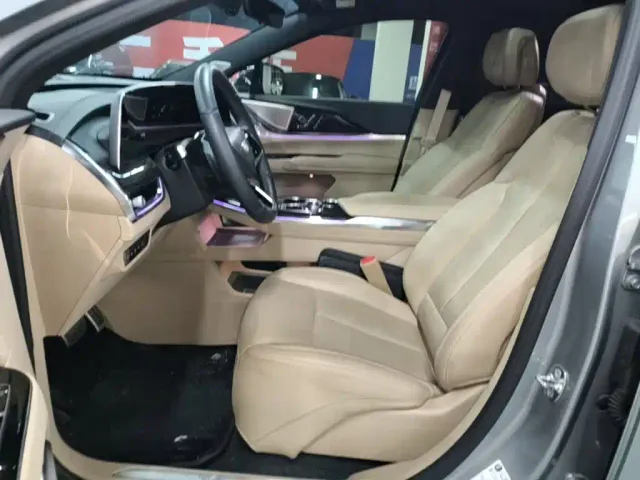 Cadillac XT5 — Фото автомобиля 14
