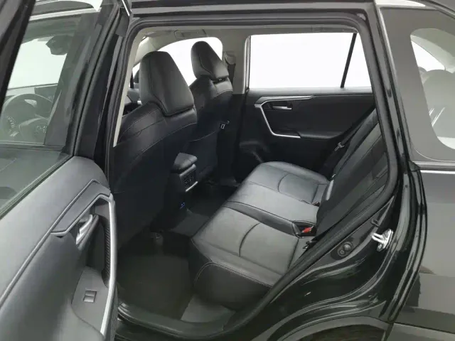 Toyota Wildlander — Фото автомобиля 15