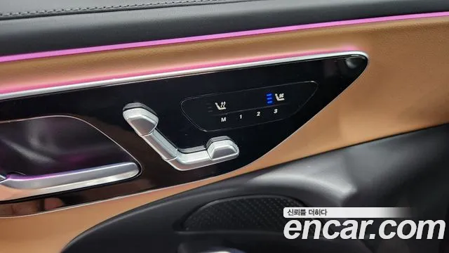 Mercedes-Benz E-Class — Фото автомобиля 12