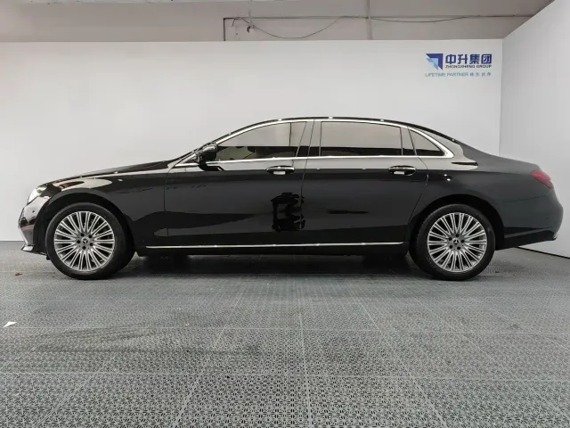 Mercedes-Benz E-Class — Фото автомобиля 7