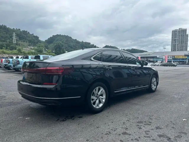 Volkswagen Passat — Фото автомобиля 9
