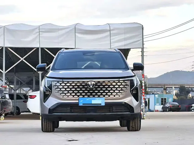 Changan CS55 Plus — Фото автомобиля 2