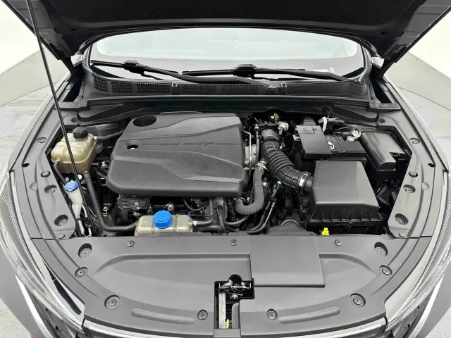 Changan Eado — Фото автомобиля 19