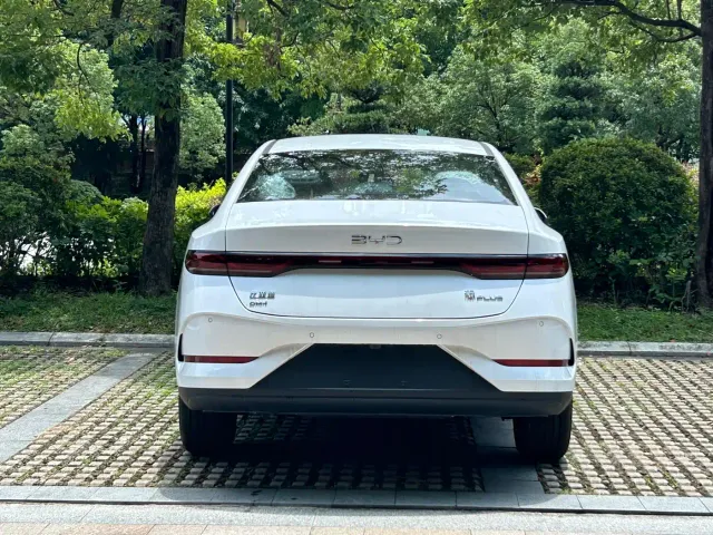 BYD Qin PLUS — Фото автомобиля 15