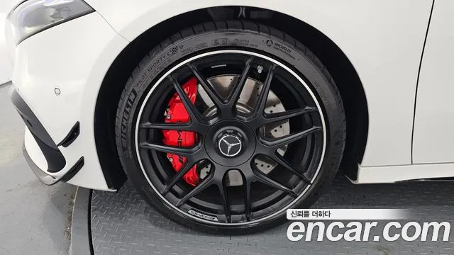 Mercedes-Benz A-Class — Фото автомобиля 5