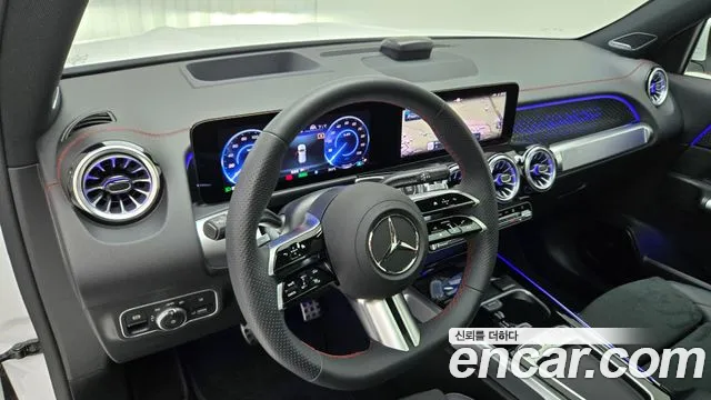 Mercedes-Benz EQB — Фото автомобиля 13