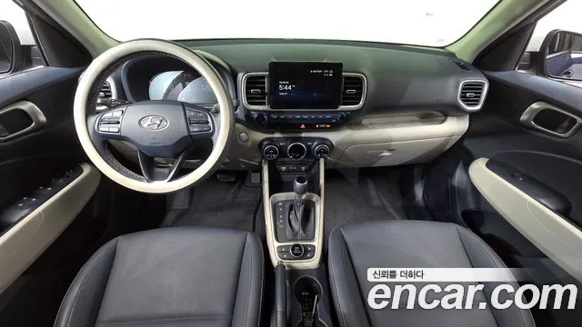 Hyundai Venue — Фото автомобиля 7