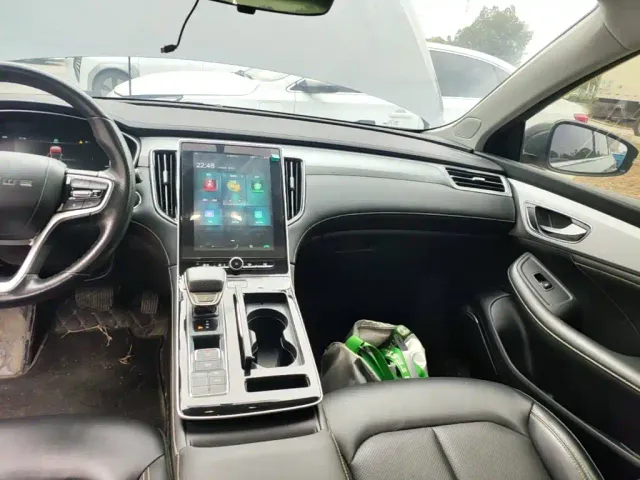 Roewe i6 MAX EV — Фото автомобиля 12
