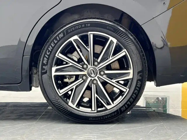 GAC Trumpchi E8 — Фото автомобиля 24
