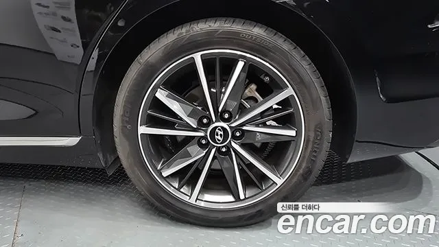 Hyundai Grandeur Новый Grandeur IG — Фото автомобиля 19