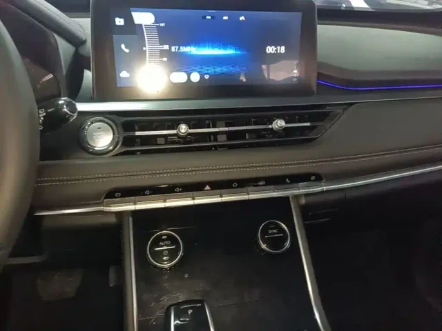 Chery Tiggo 8 — Фото автомобиля 12