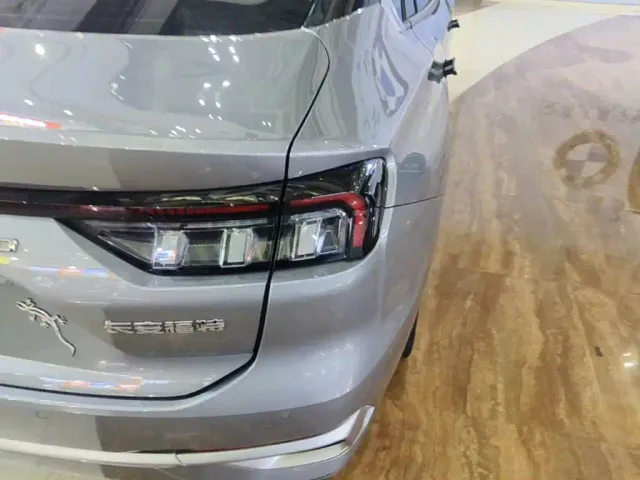Ford Mondeo — Фото автомобиля 7