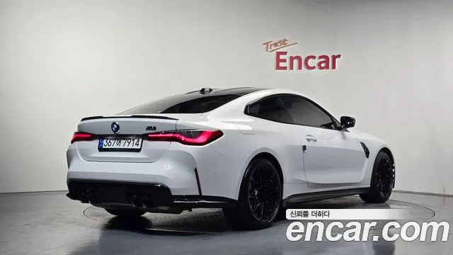 BMW M4 — Фото автомобиля 2