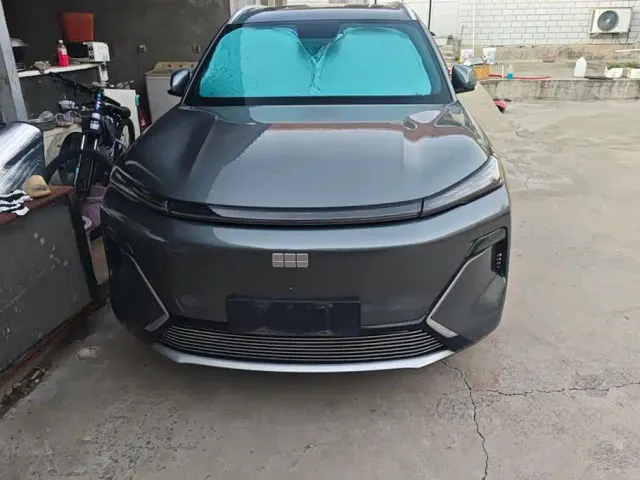 Geely Galaxy Starship 7 EM-i — Фото автомобиля 2