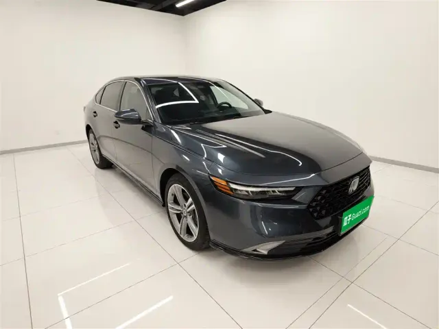 Honda Accord — Фото автомобиля 3