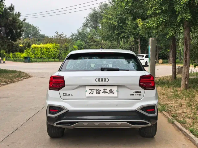 Audi Q2L — Фото автомобиля 4