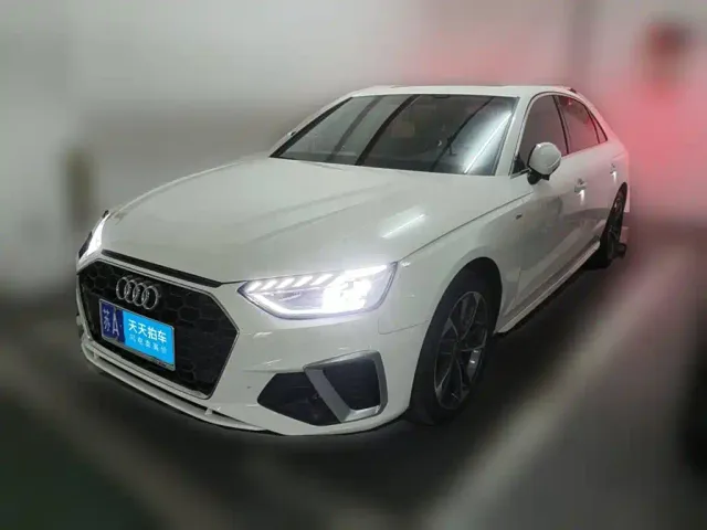 Фотография автомобиля — Audi A4L