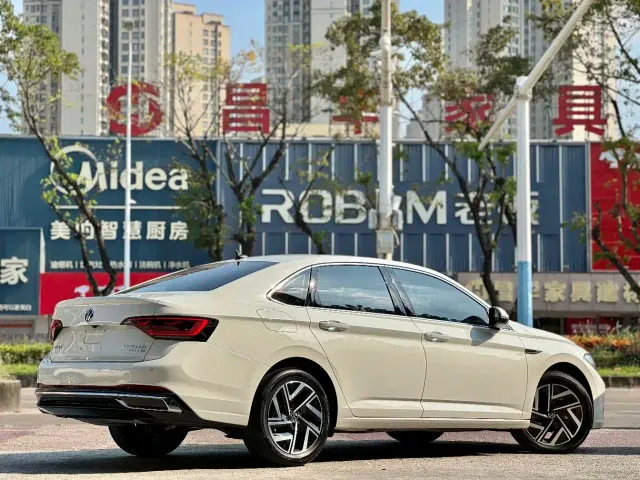 Volkswagen Sagitar — Фото автомобиля 18