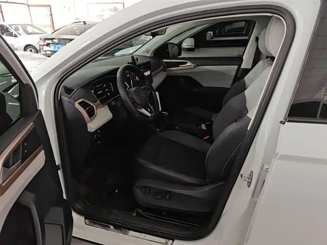 Volkswagen Tharu — Фото автомобиля 14