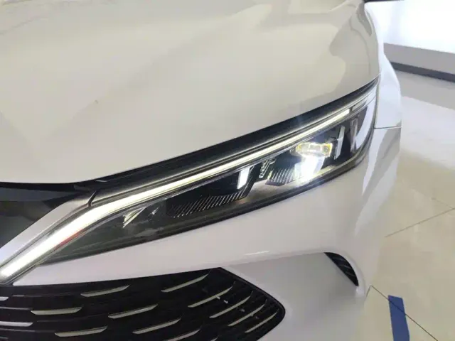BYD Qin L — Фото автомобиля 5