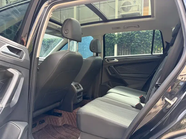 Volkswagen Tiguan L — Фото автомобиля 22