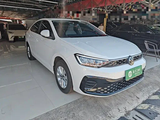 Volkswagen Lavida — Фото автомобиля 3
