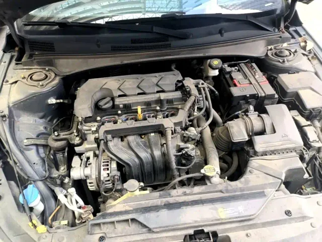 Hyundai Elantra — Фото автомобиля 19