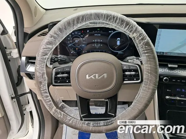 Kia Carnival Generation 4 — Фото автомобиля 7