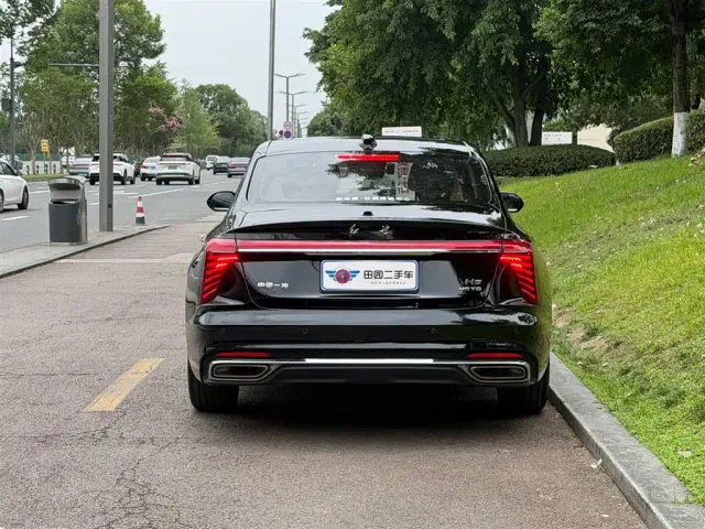 Hongqi H5 — Фото автомобиля 5