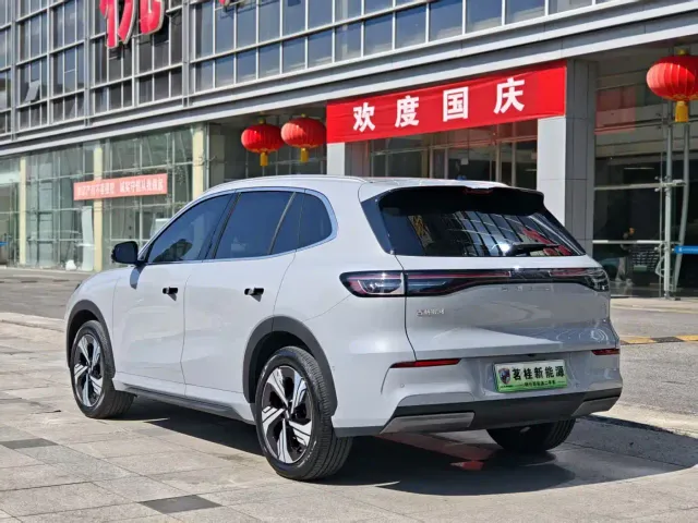 Geely Galaxy E5 — Фото автомобиля 7