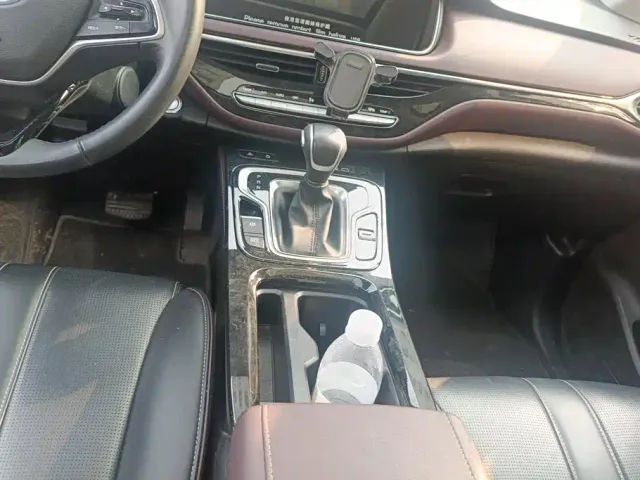 GAC Trumpchi Trumpchi M6 2023 PRO 270T DCT Luxury Edition — Фото автомобиля 16