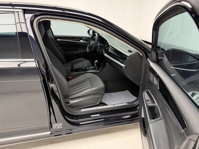 Volkswagen Passat — Фото автомобиля 10